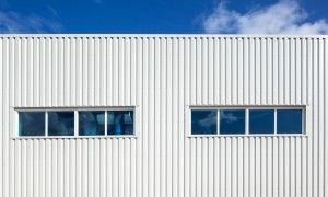 Carmo Dansk Halbyggeri Produktionshal til medicinalindustrien facade 05