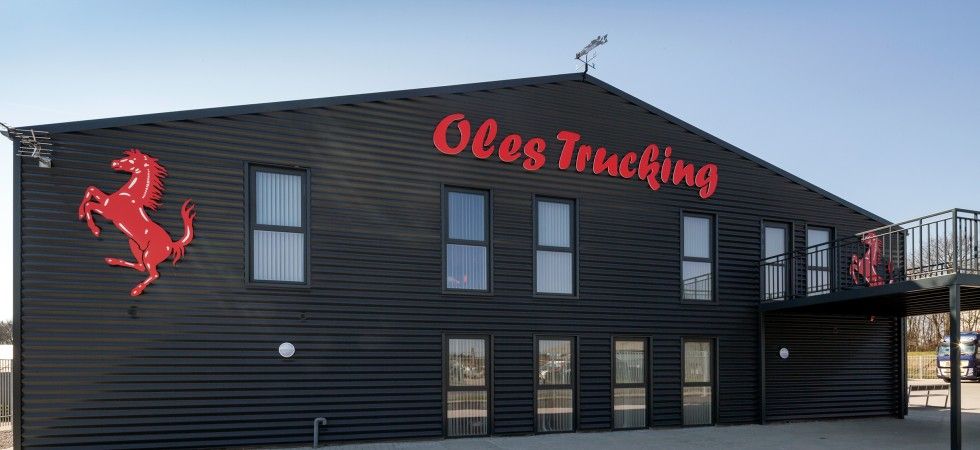Oles Trucking garage og lagerhal