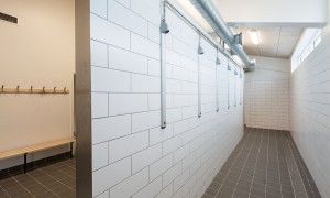 Sydstevnshallen Roedby ny idraetshal med moderne badefaciliteter sportshal
